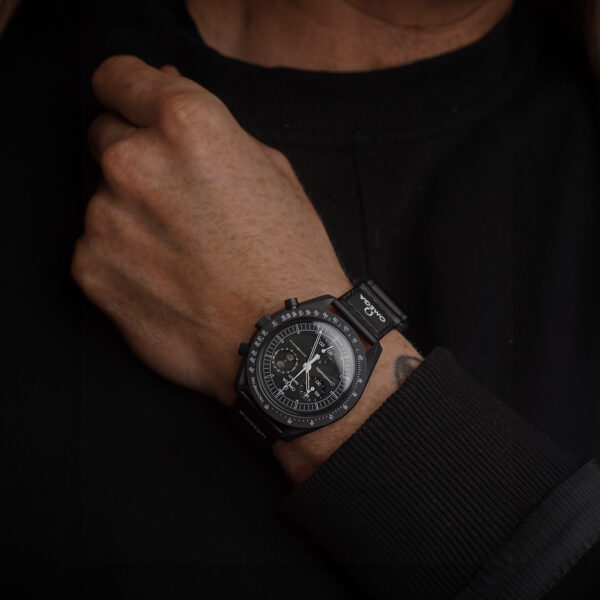 【新品・未使用】Snoopy x OMEGA x Swatch Black New black Snoopy Swatch x Omega MoonSwatch revealed