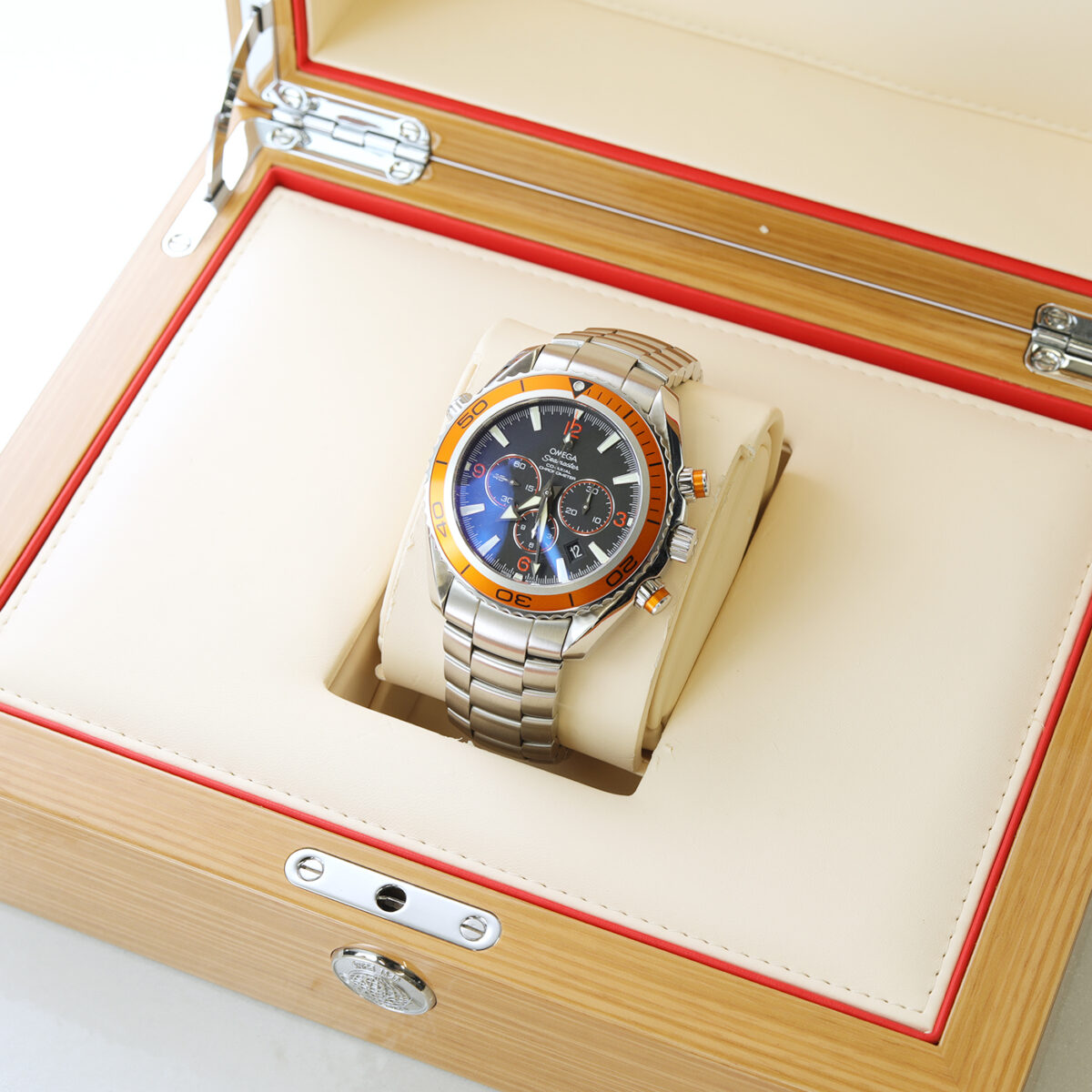 Omega Seamaster Planet Ocean - Image 4