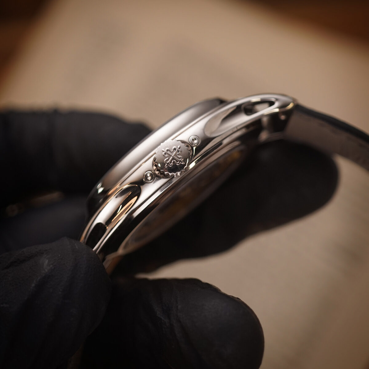 Patek Philippe Annual Calendar 40 - Image 6