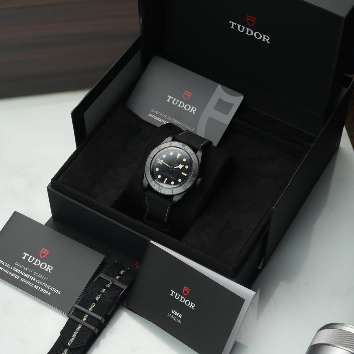 Tudor Black Ceramic - Image 5