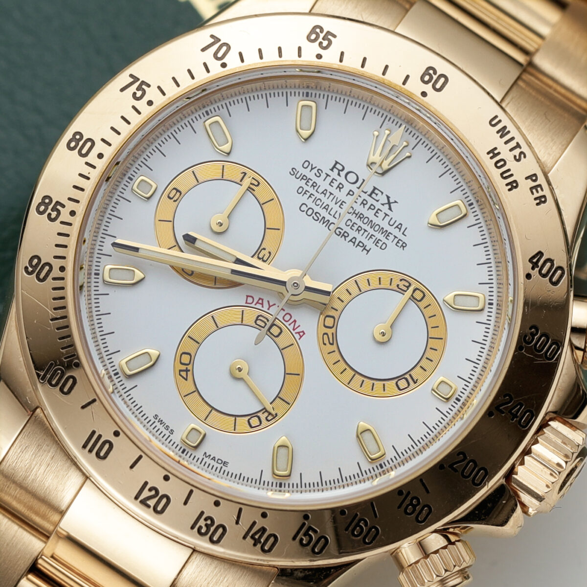 Gold Rolex Daytona - Image 3